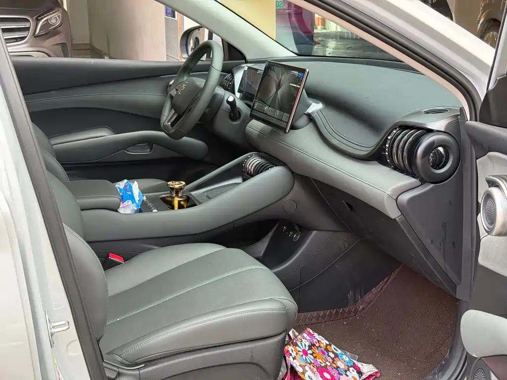 BYD Yuan Plus — миниатюра 6