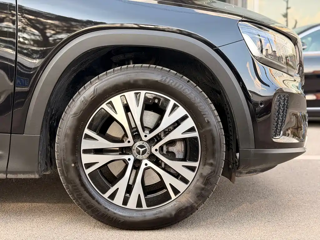Mercedes-Benz GLB — миниатюра 6