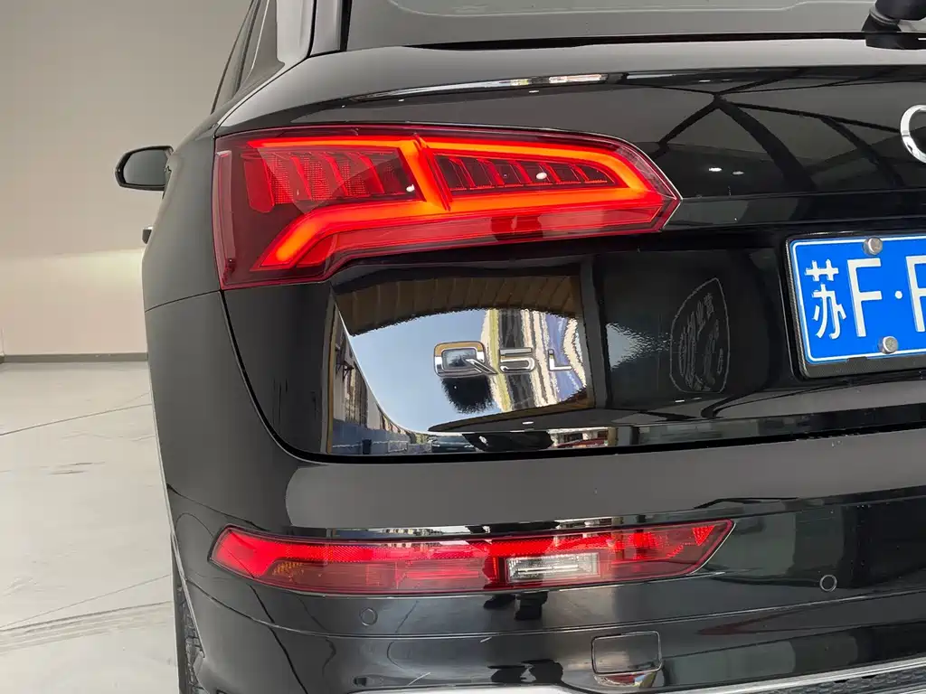 Audi Q5L — миниатюра 9