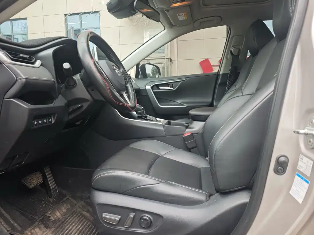 Toyota Wildlander — миниатюра 8