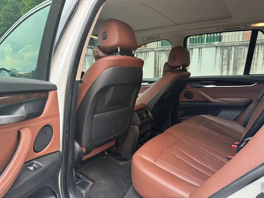 BMW X5 (Import) — миниатюра 11
