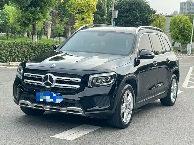 MERCEDES BENZ GLB