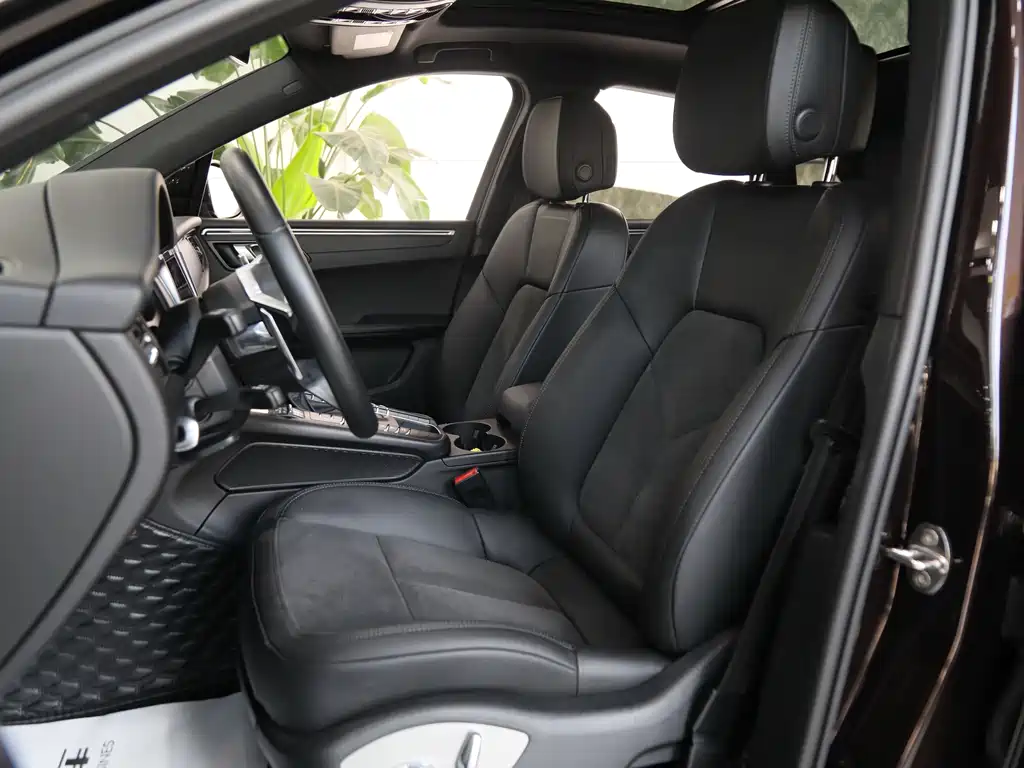 Porsche Macan — миниатюра 7