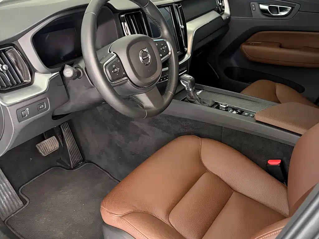 Volvo XC60 — миниатюра 6