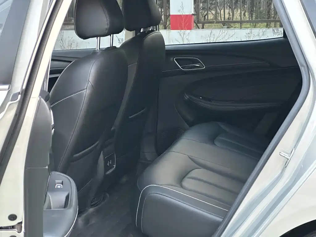 Roewe Ei5 — миниатюра 8
