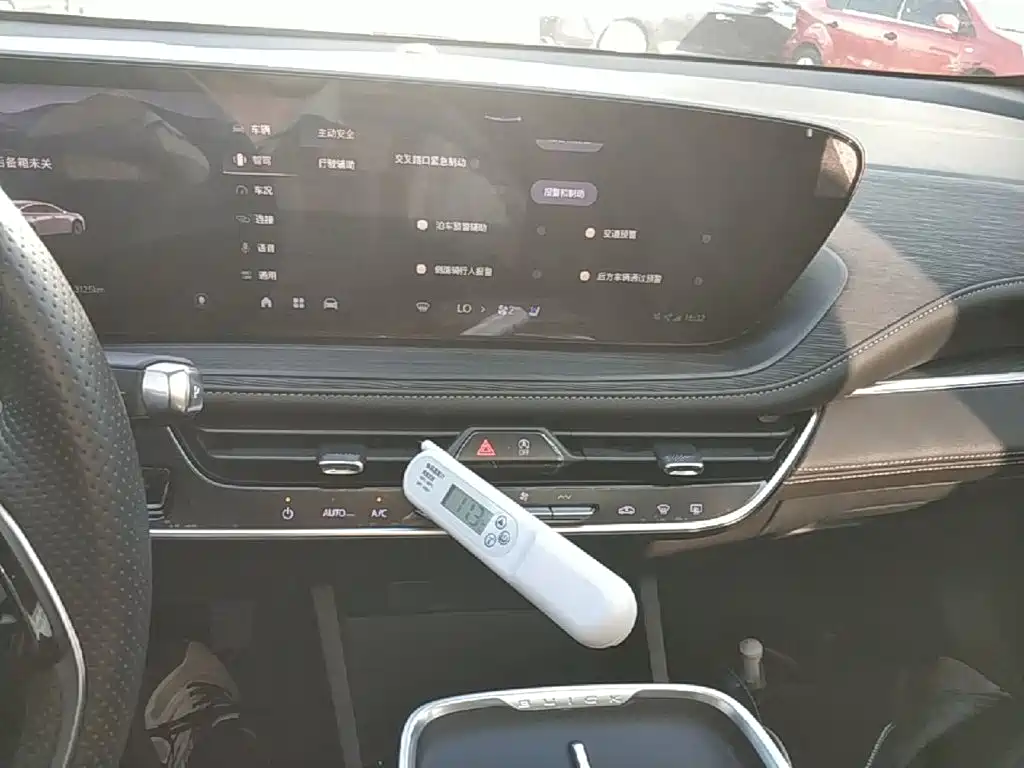 Buick LaCrosse — миниатюра 13