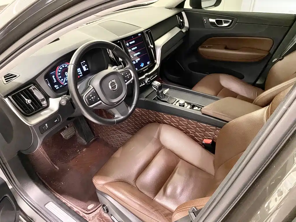 Volvo XC60 — миниатюра 7