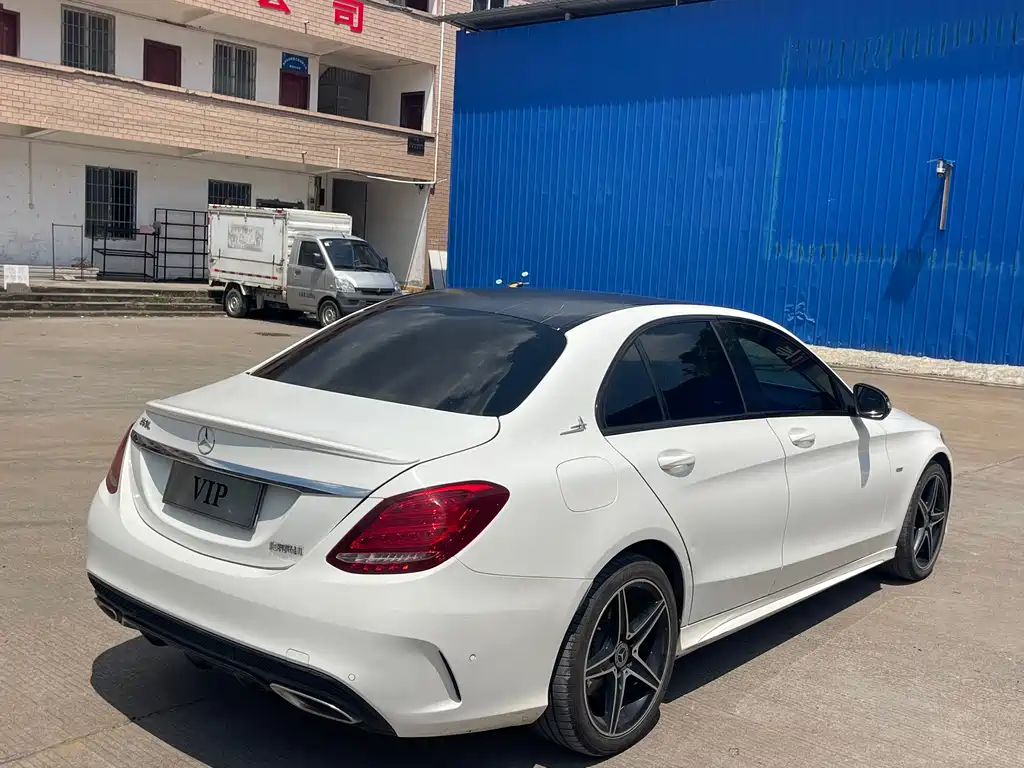Mercedes-Benz C-Class — миниатюра 5