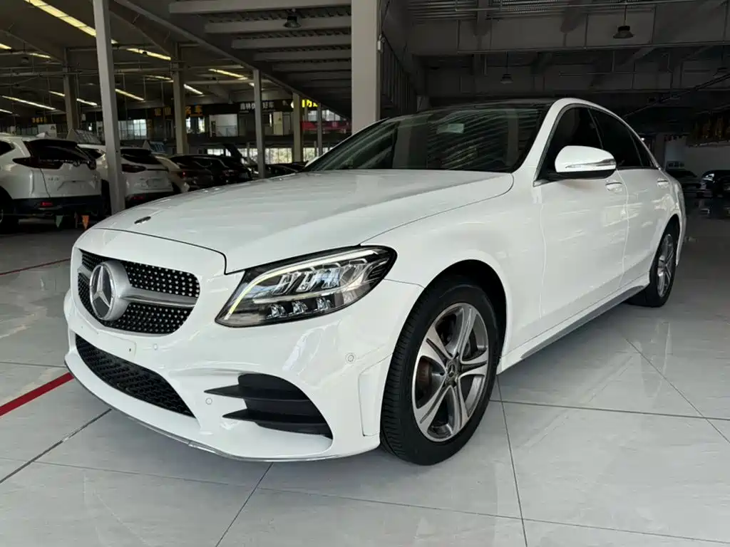 Mercedes-Benz C-Class — миниатюра 2