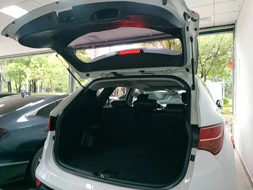 Hyundai Santa Fe — миниатюра 19
