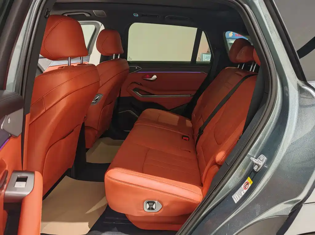 BYD Tang L — миниатюра 11