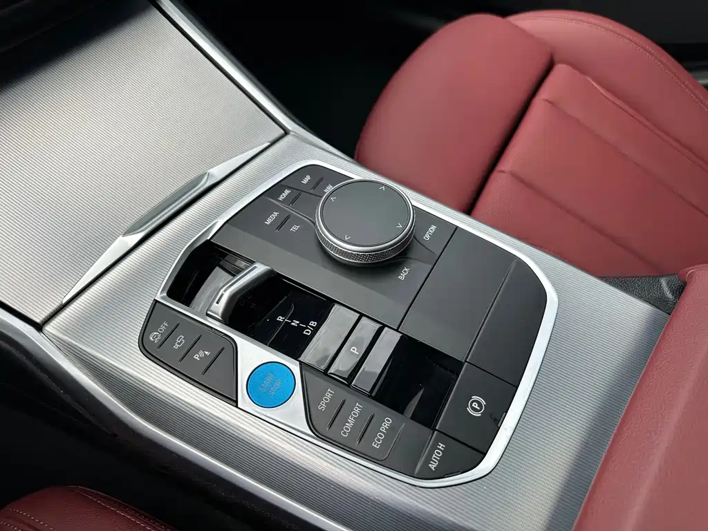 BMW i4 — миниатюра 17