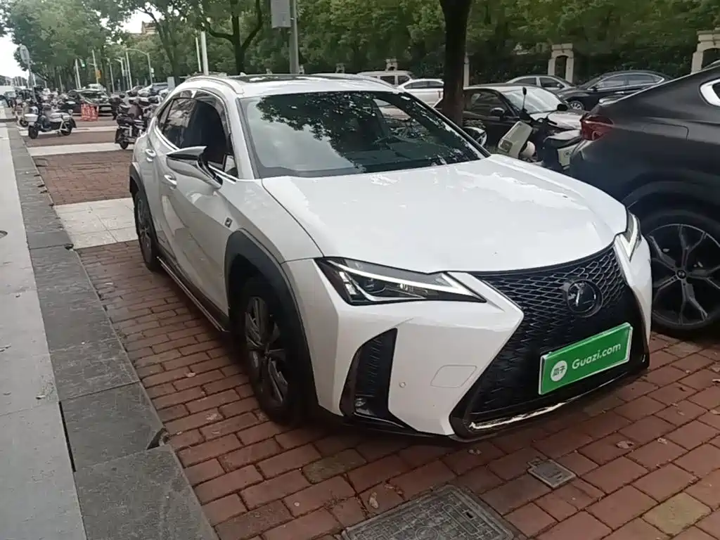 Lexus UX — миниатюра 4