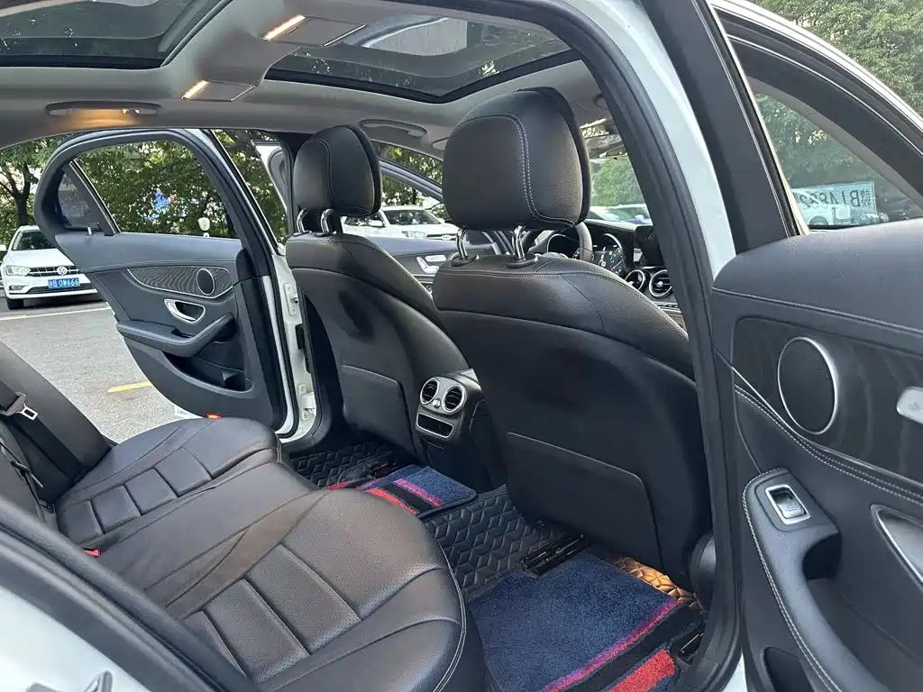 Mercedes-Benz C-Class — миниатюра 14