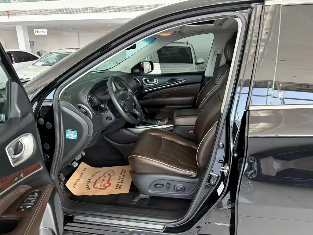 Infiniti QX60 (Import) — миниатюра 5