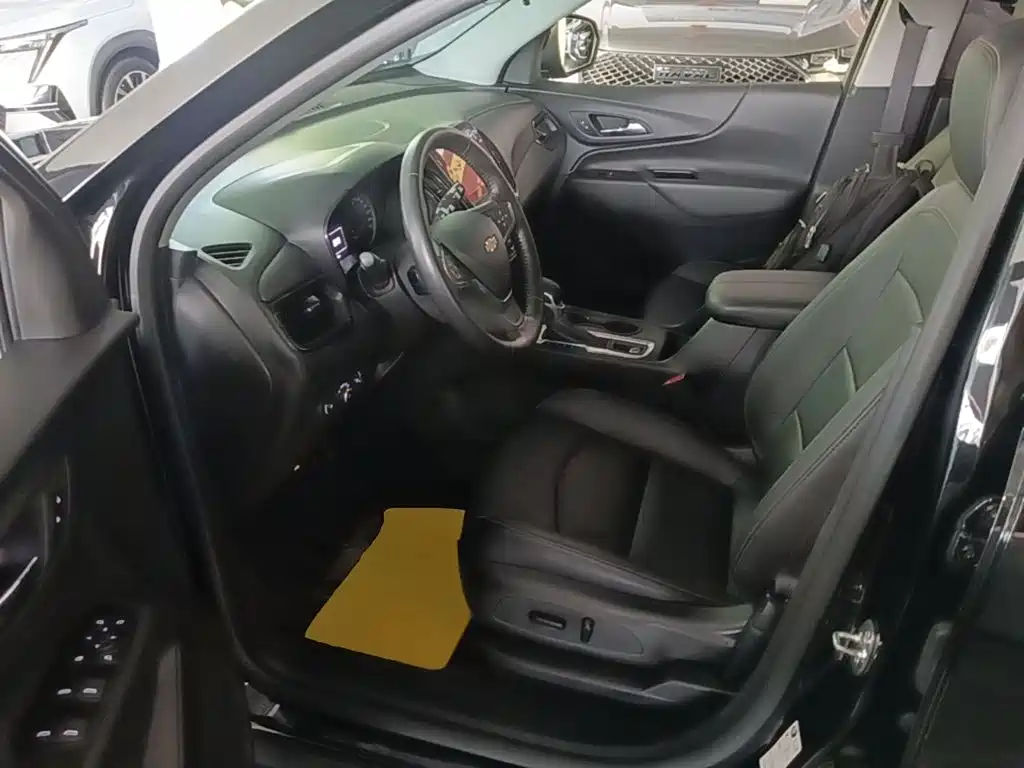 Chevrolet Equinox — миниатюра 15