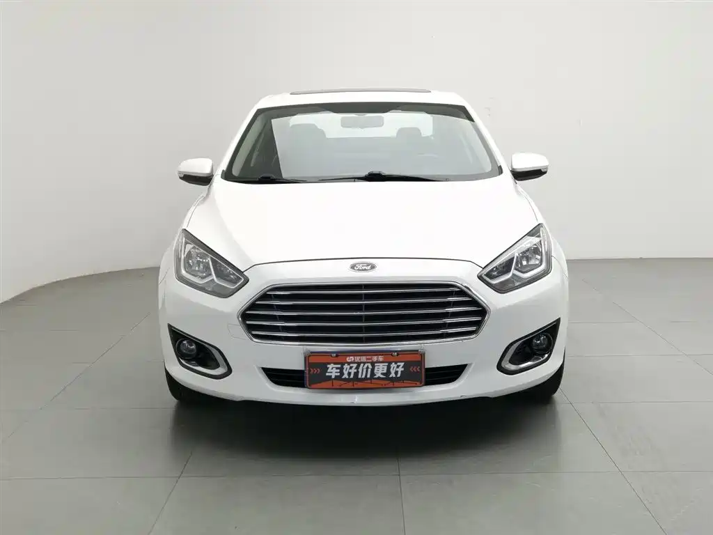 Ford Escort 2017 1.5L MT Fashion