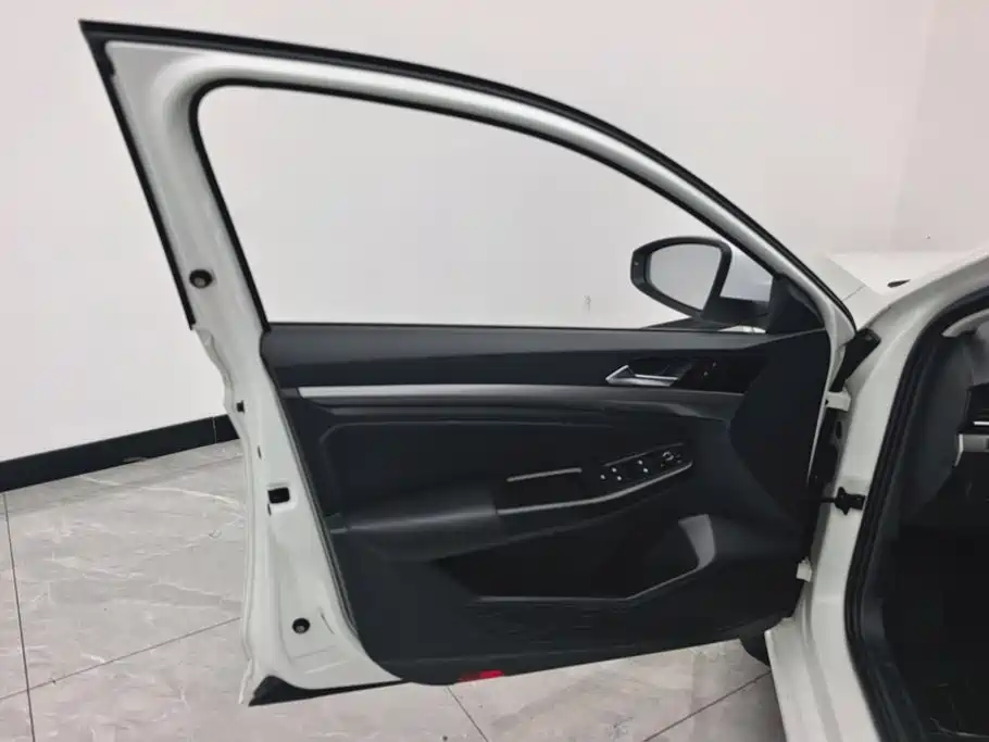 Volkswagen Bora — миниатюра 7