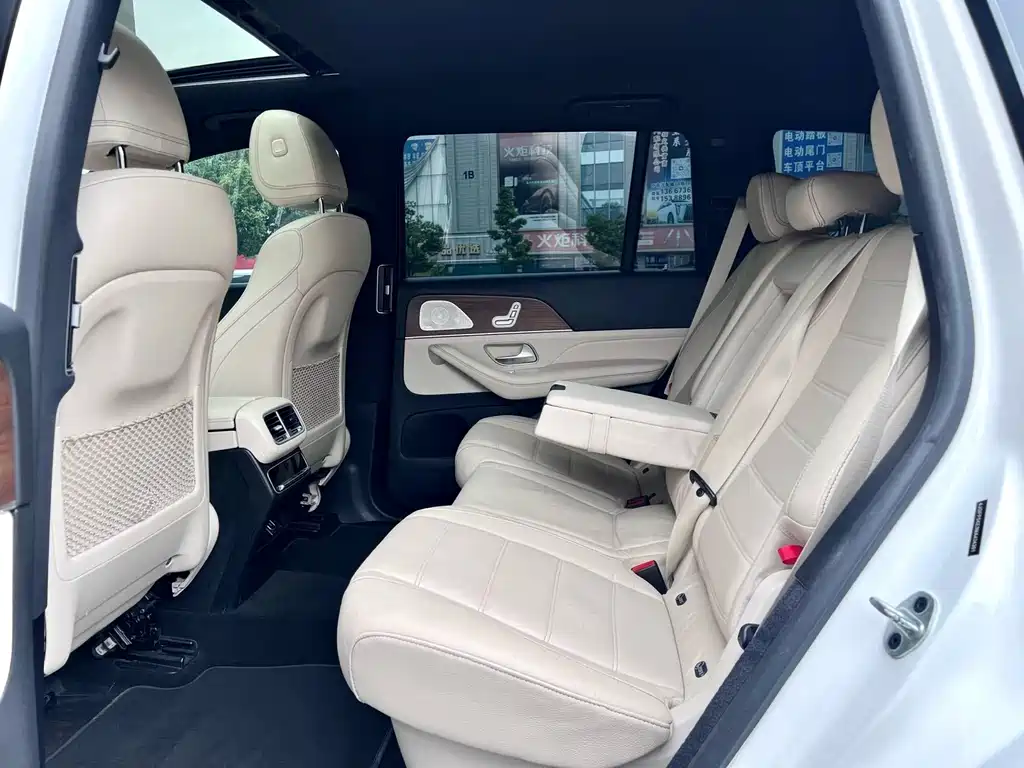 Mercedes-Benz GLS — миниатюра 6