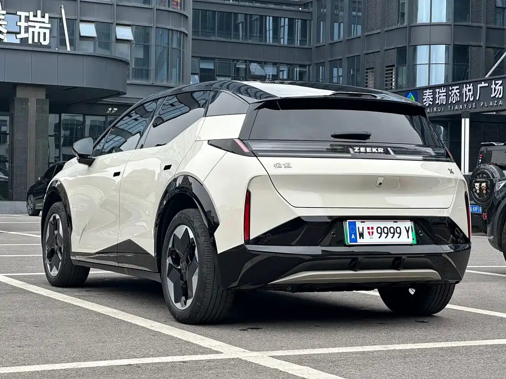 Zeekr X — миниатюра 5