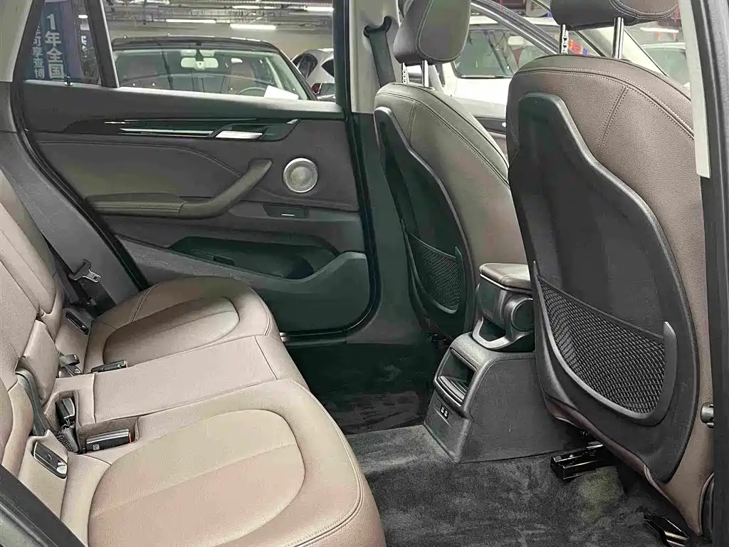 BMW X1 — миниатюра 9