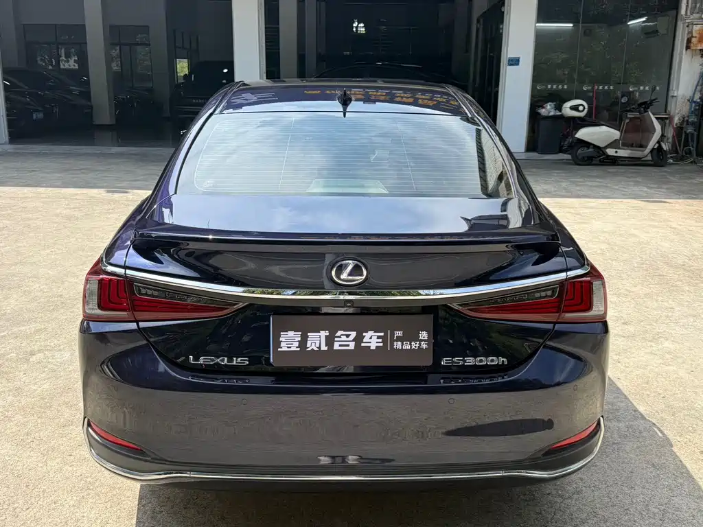 Lexus ES — миниатюра 15