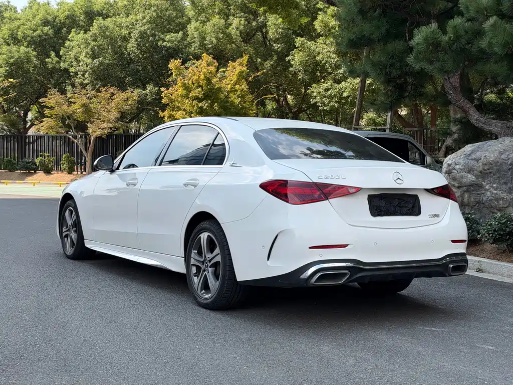 Mercedes-Benz C-Class — миниатюра 17