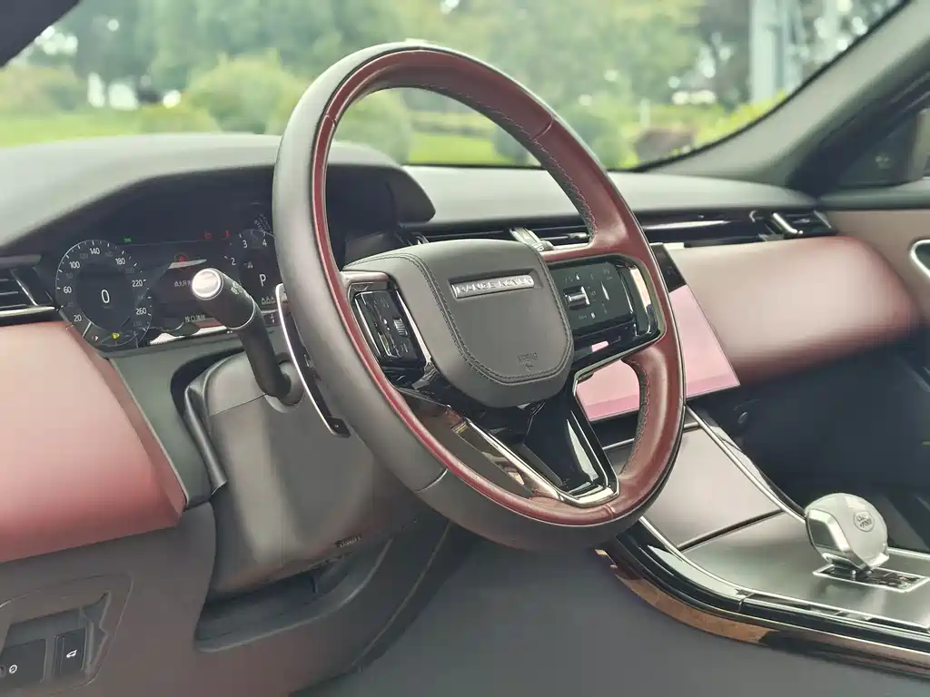 Land Rover Range Rover Velar 2024 Dynamic HSE