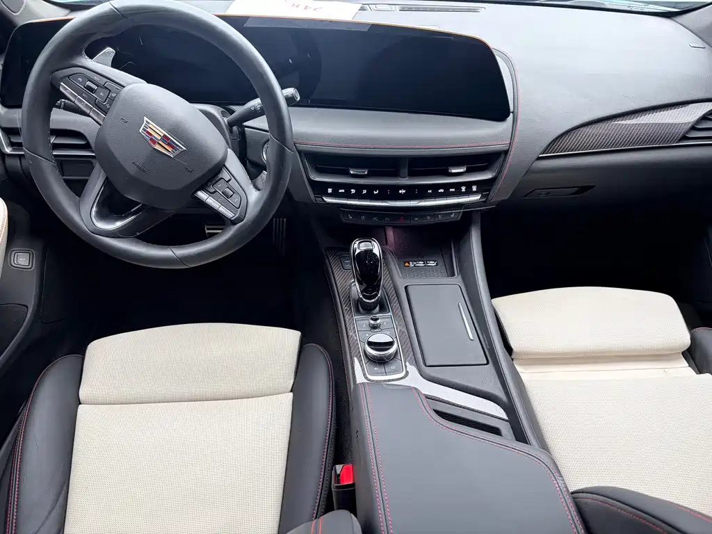 Cadillac CT5 — миниатюра 10