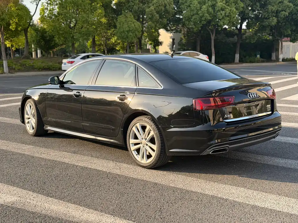 Audi A6L 2018 30 45 TFSI quattro Luxury