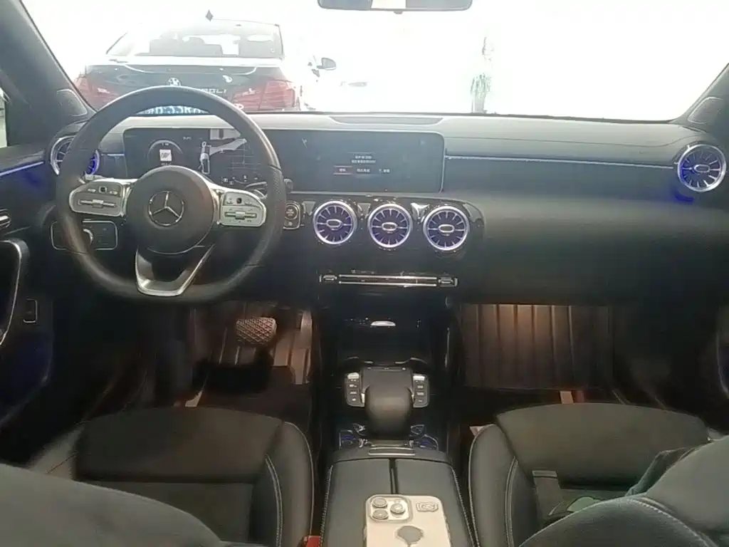 Mercedes-Benz A-Class — миниатюра 10
