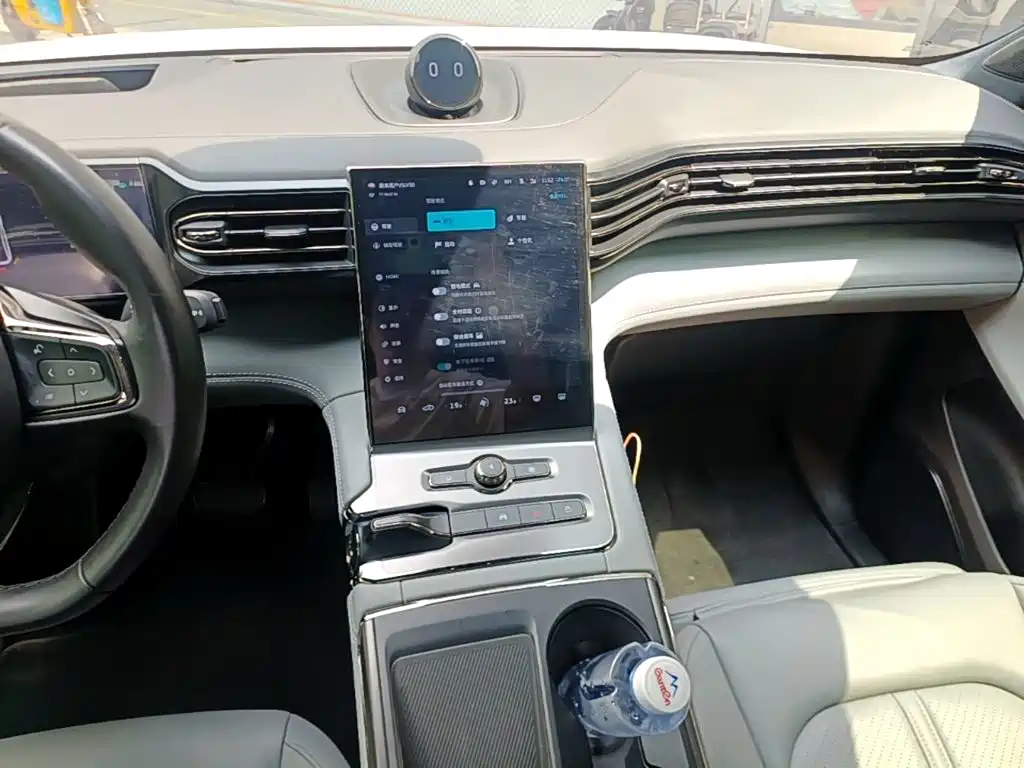 NIO EC6 — миниатюра 13