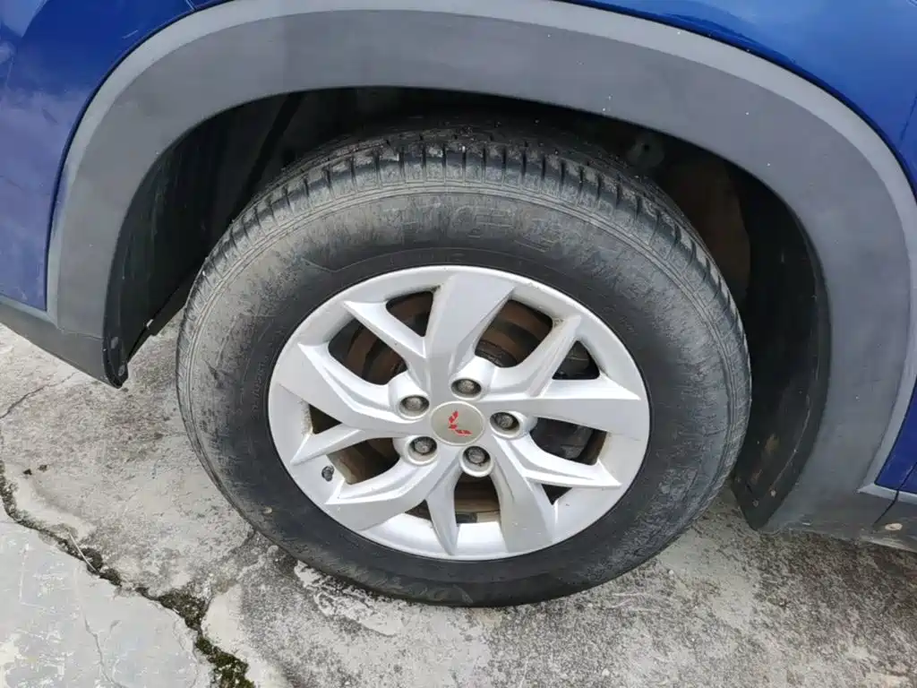 Wuling Hongguang S3 — миниатюра 23