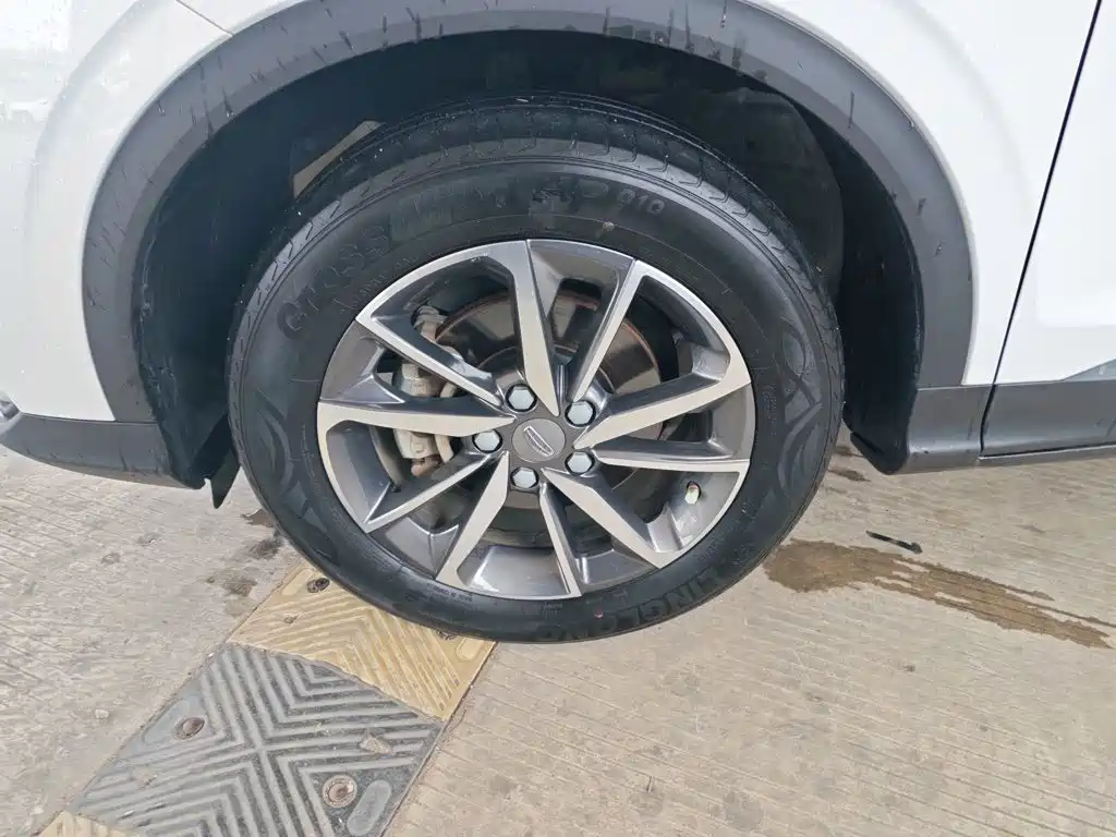 Geely Binyue — миниатюра 25