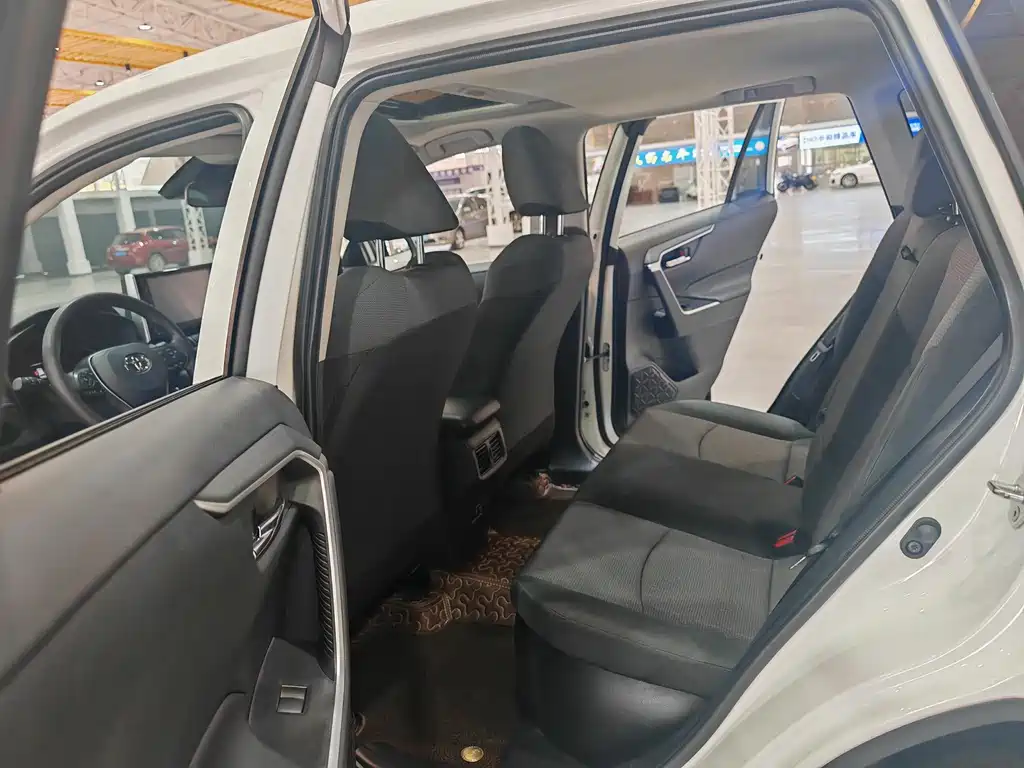 TOYOTA RAV4 RONGFANG