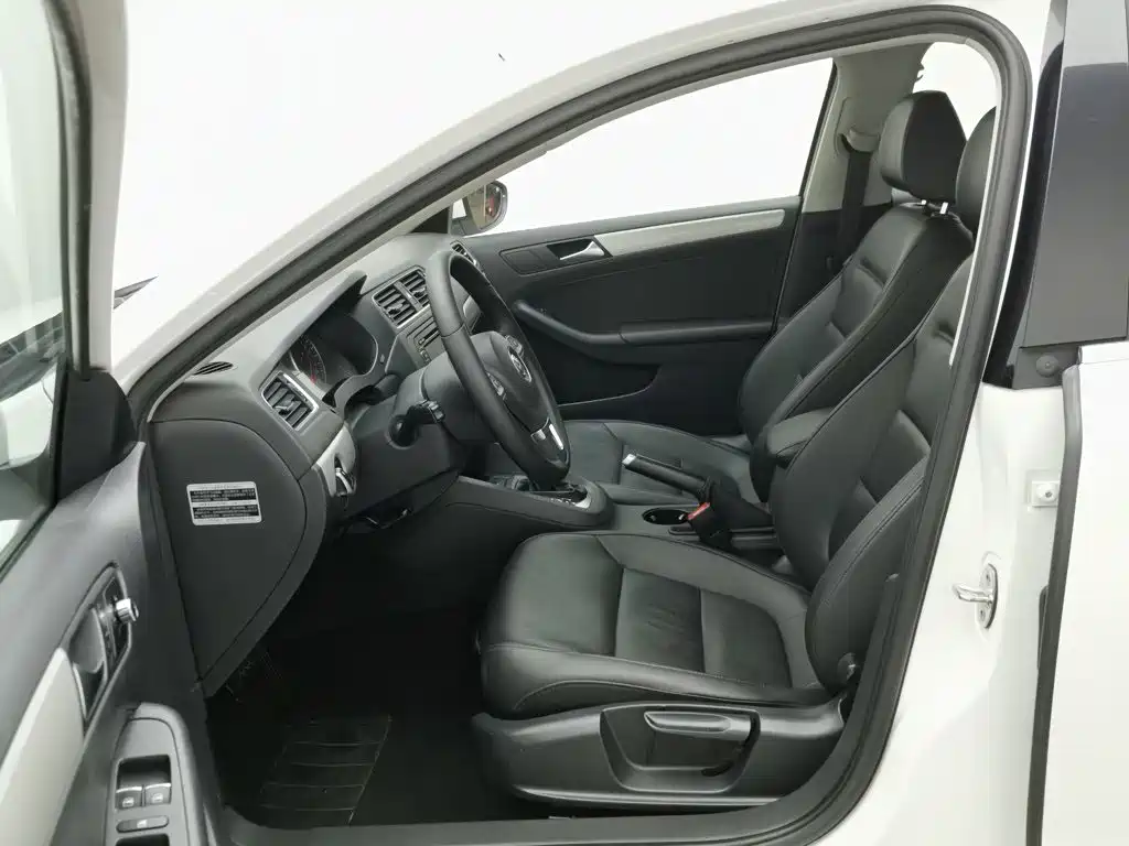 Volkswagen Sagitar — миниатюра 10