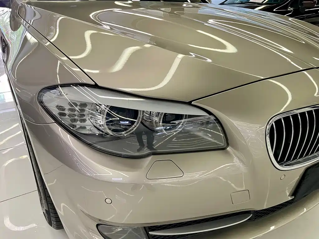 BMW 5 Series — миниатюра 15