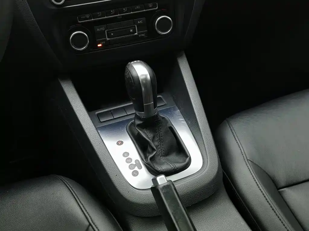 Volkswagen Sagitar — миниатюра 13