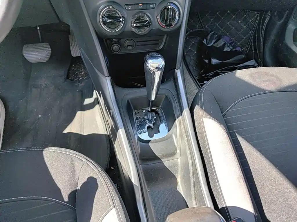 Peugeot 2008 — миниатюра 14