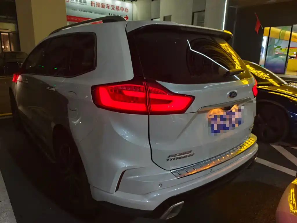 Ford Edge — миниатюра 4