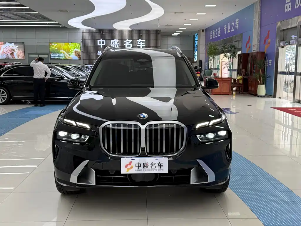 BMW X7 2023 xDrive40i Lead Luxury