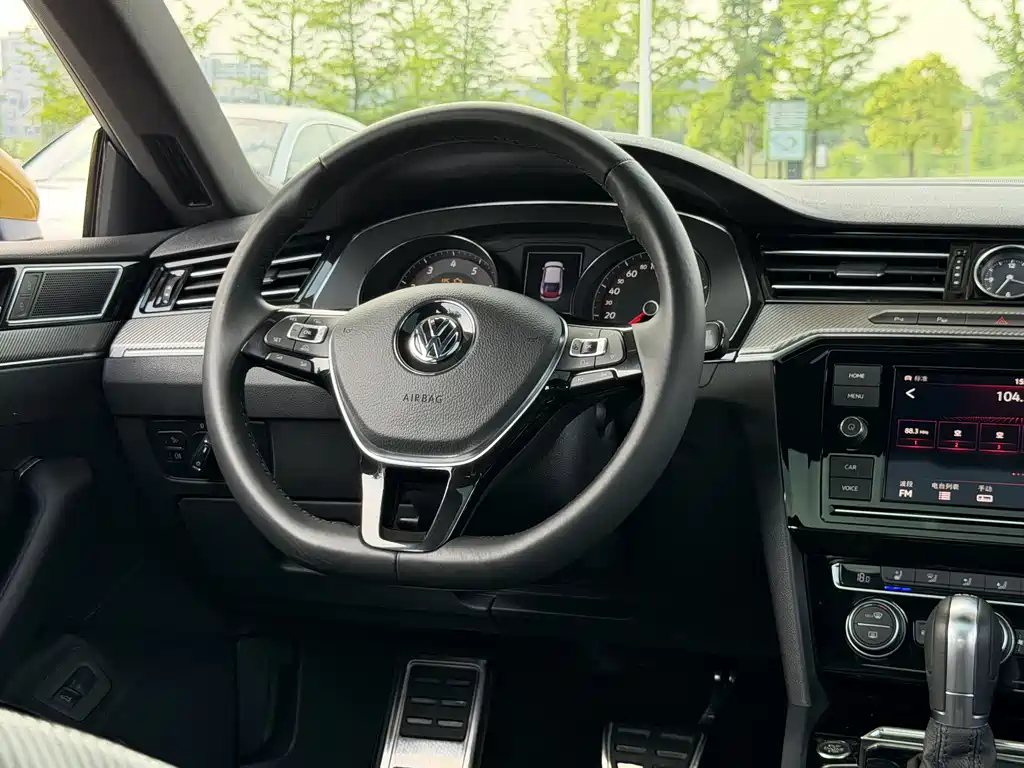 Volkswagen FAW - Passat CC CC 2019 330TSI V