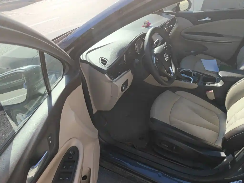 Buick Verano — миниатюра 12