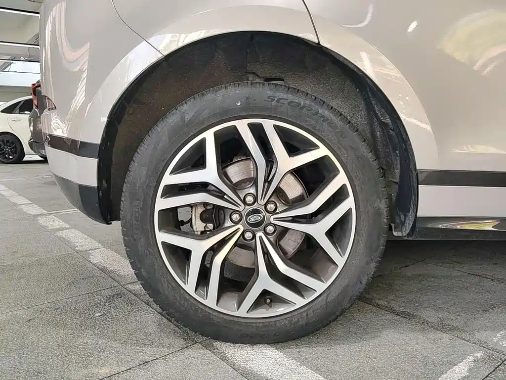 Land Rover Evoque — миниатюра 18