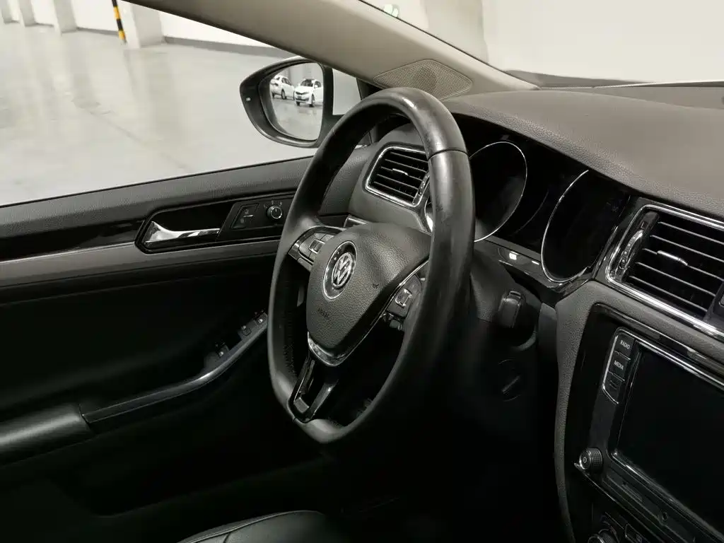 Volkswagen Sagitar — миниатюра 22
