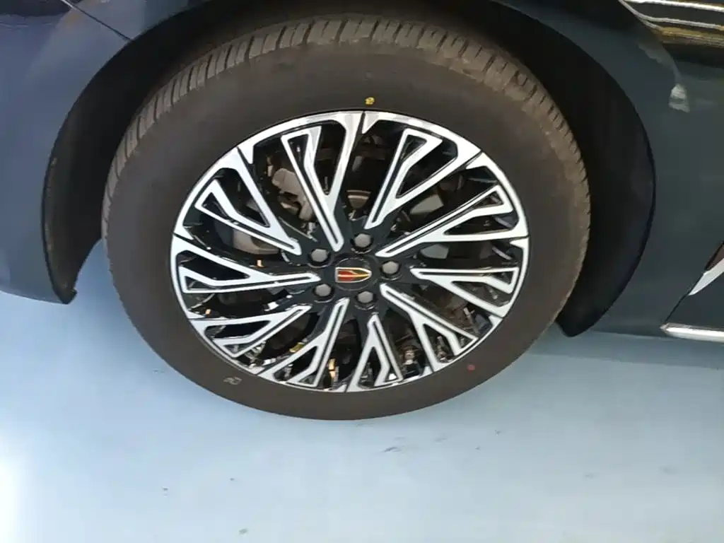Hongqi Hongqi H5 — миниатюра 23