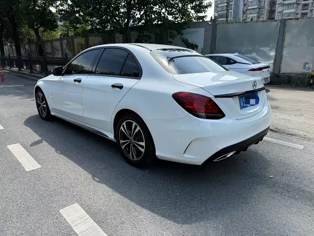 Mercedes-Benz C-Class — миниатюра 4