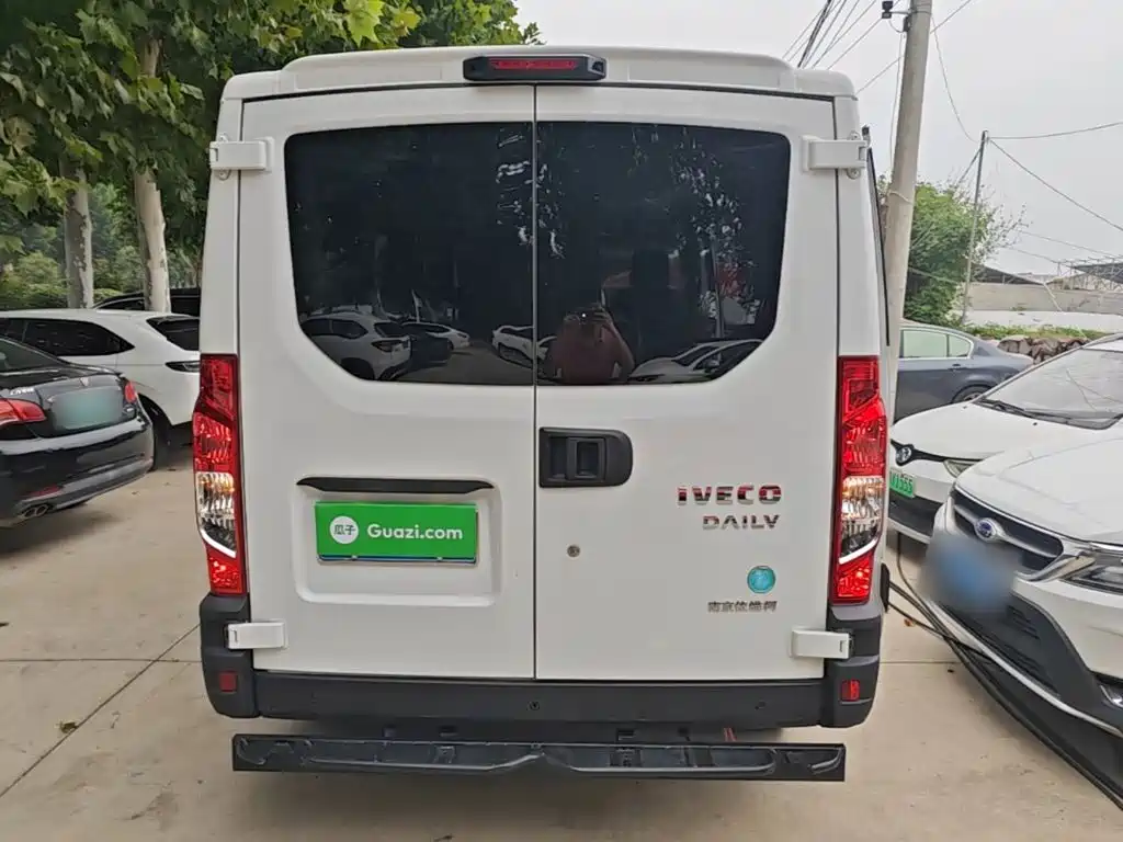 IVECO Ousheng — миниатюра 6