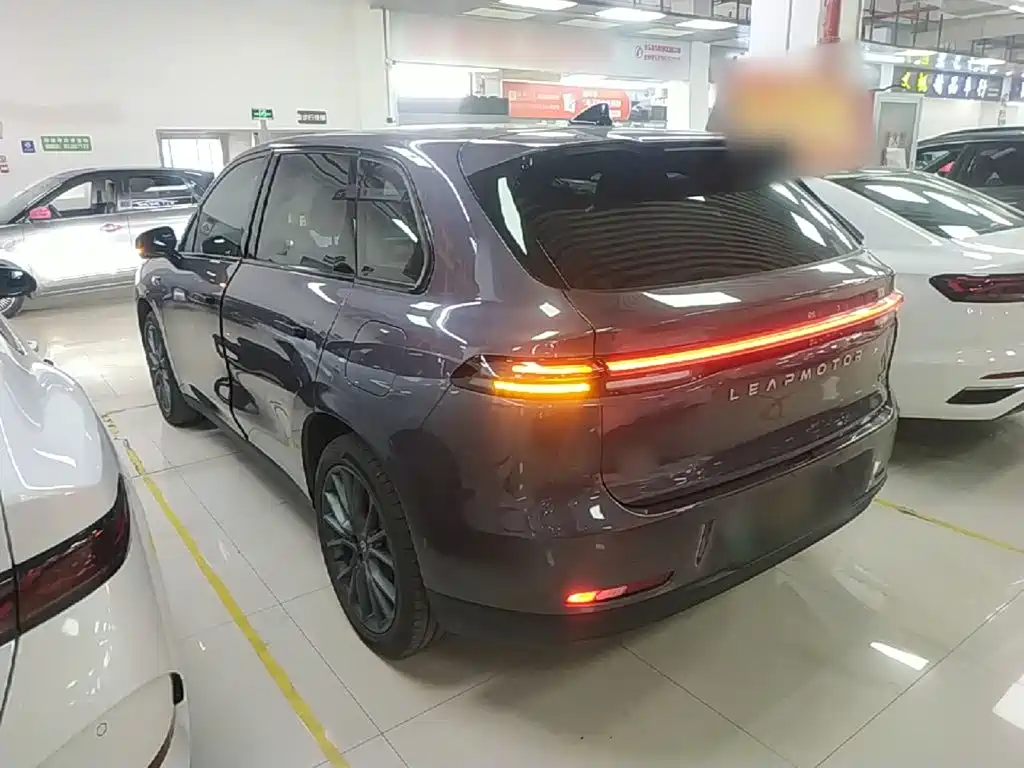 Leapmotor Leapmotor C10 — миниатюра 5