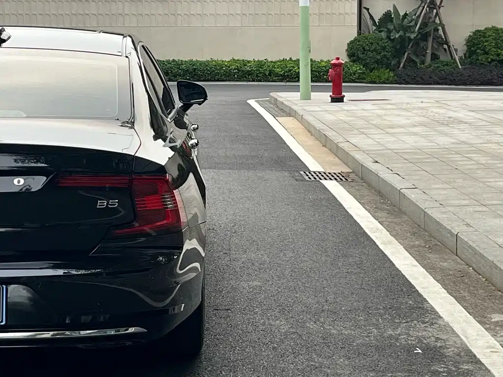 Volvo S90 2022 B5 Luxury